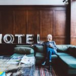 Tips for business travelers to stay safely in hotel rooms